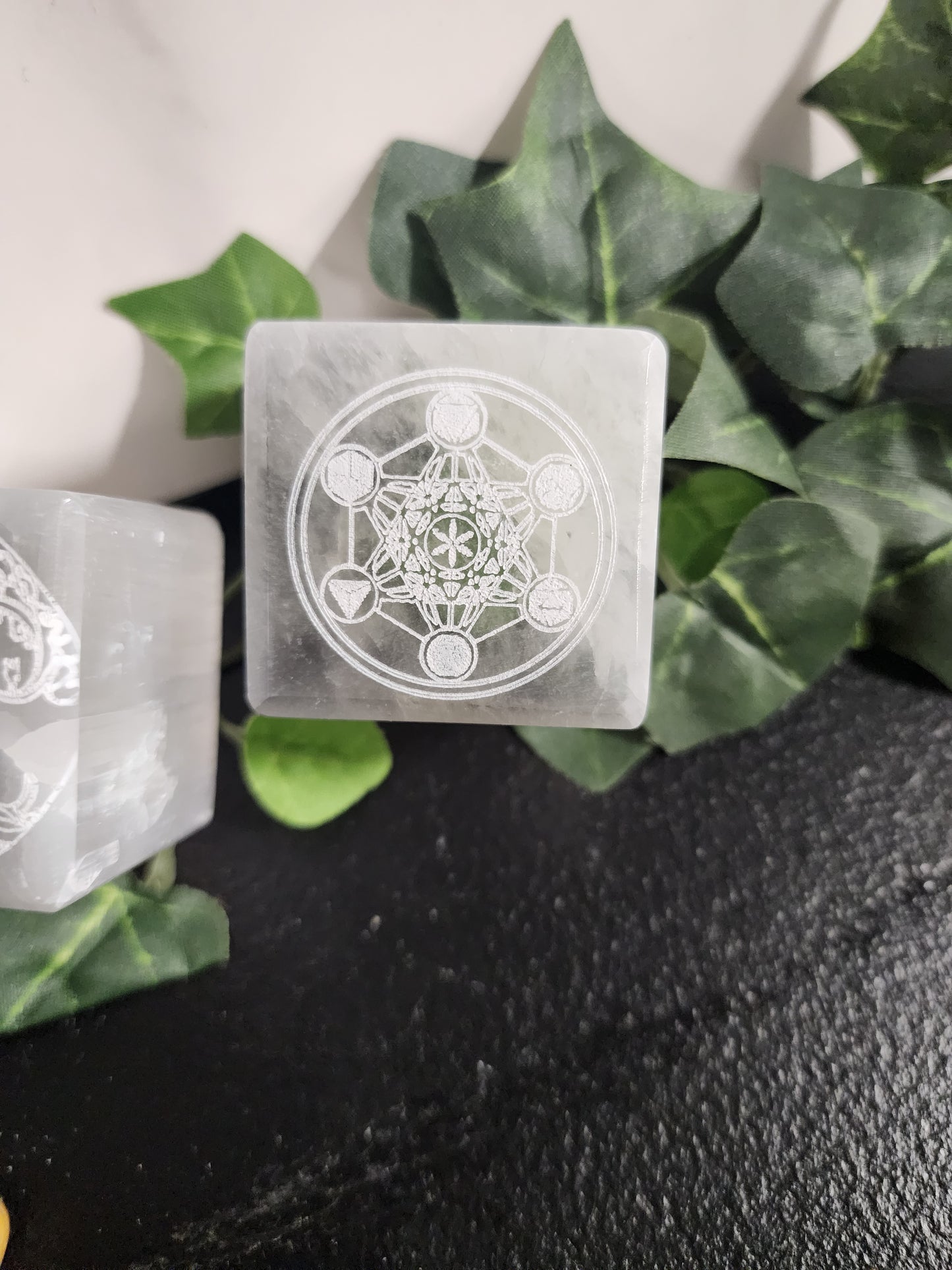 Selenite Design Cube Heavenly Healing